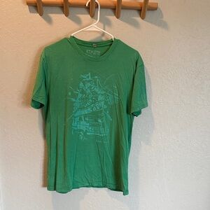Stripn’ Fly wear Green Graphic T-Shirt L